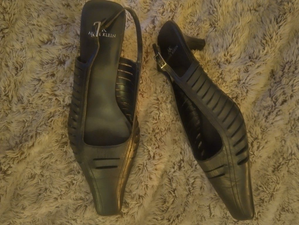 Leather Slingback Low Heels