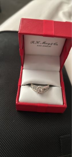 14k white gold diamond Ring size6