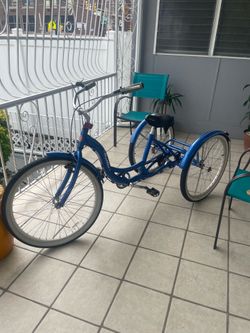 tricycle Schwinn Meridian