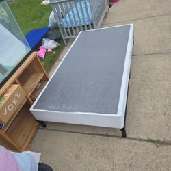Twin Box Spring, Frame