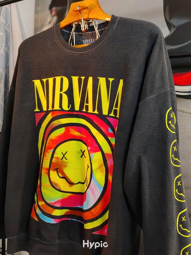Nirvana Smiley Graphic Gray Sweatshirt L/XL Soft Fleece Pullover