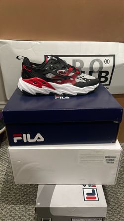 Fila Ray Tracer Men’s Sneaker Shoes Sizes 8.5, 9.5, 10, 12