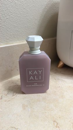Kayali Yum Boujee Marshmallow 81 Perfume