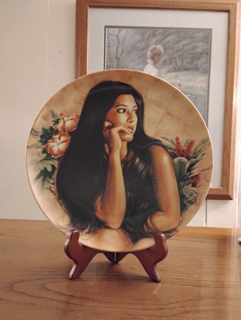 Beautiful Tahitian Dreamer By Susie Morton Limited Edition Collectors Plate, Located In Reedley