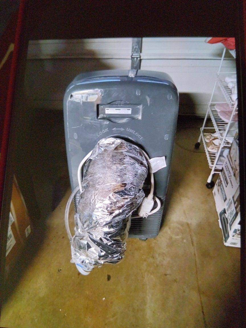 LG AIR CONDITIONER(Portable ) With Remote