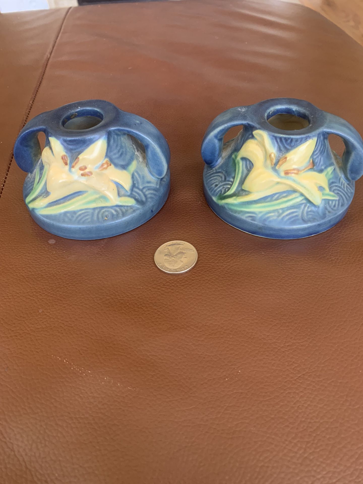Roseville  Vintage Blue Zephyr Lily 1946#1162-2