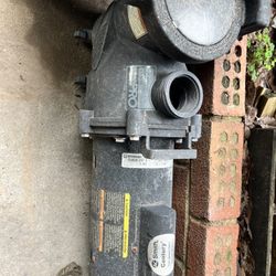 Working Pool Pump
