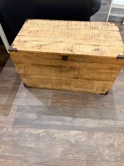 Wood chest