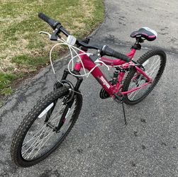 Mongoose 24 ledge 2.1 mountain bike hot sale