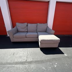 FREE DELIVERY!!! Sectional Couch