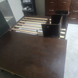 Queen Size Solid Wood Bedroom Set With Mirror. Completely Solid Wood And Mirror 