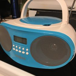 Blue And White Am /fm Cd Radio