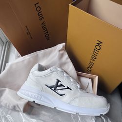Sneakers size 10 US Men