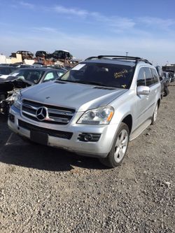 Parting Out 07 Mercedes GL450 for parts
