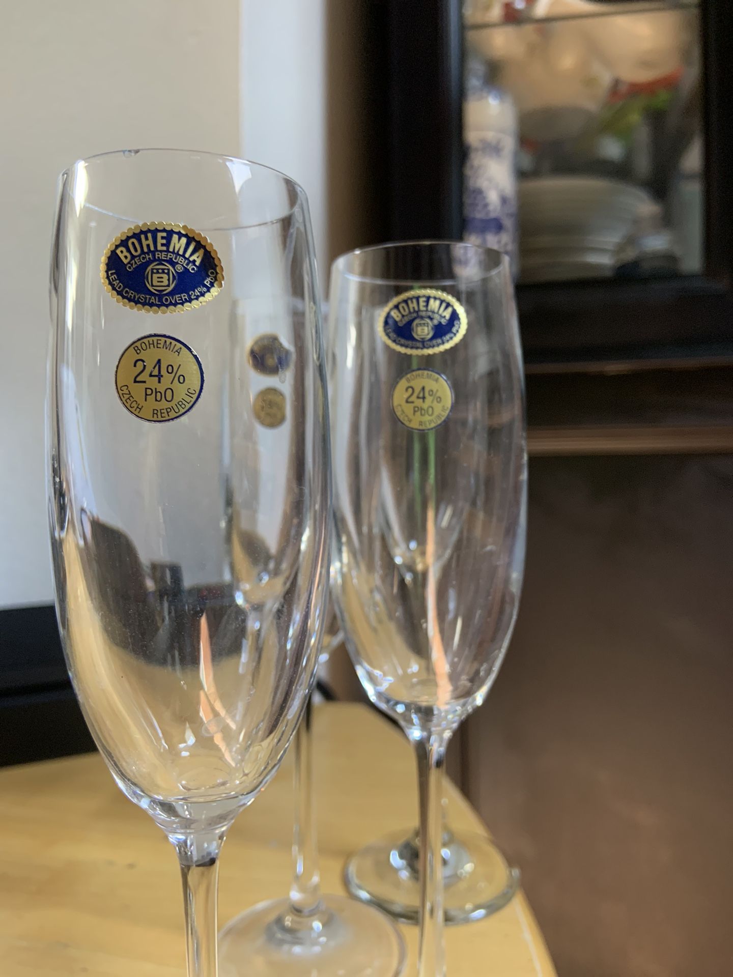 Czech Republic 24% PbO 4 Lead Crystal Champagne Flutes And 4 Wine Glasses And Hawaiian