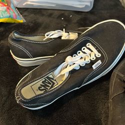 Vans Back & White , solid Black 