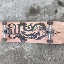 Cool Wood Design Skateboard With New Bearings 