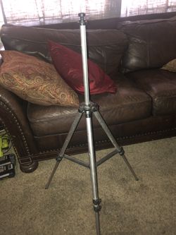 Fully adjustable photo tri pod