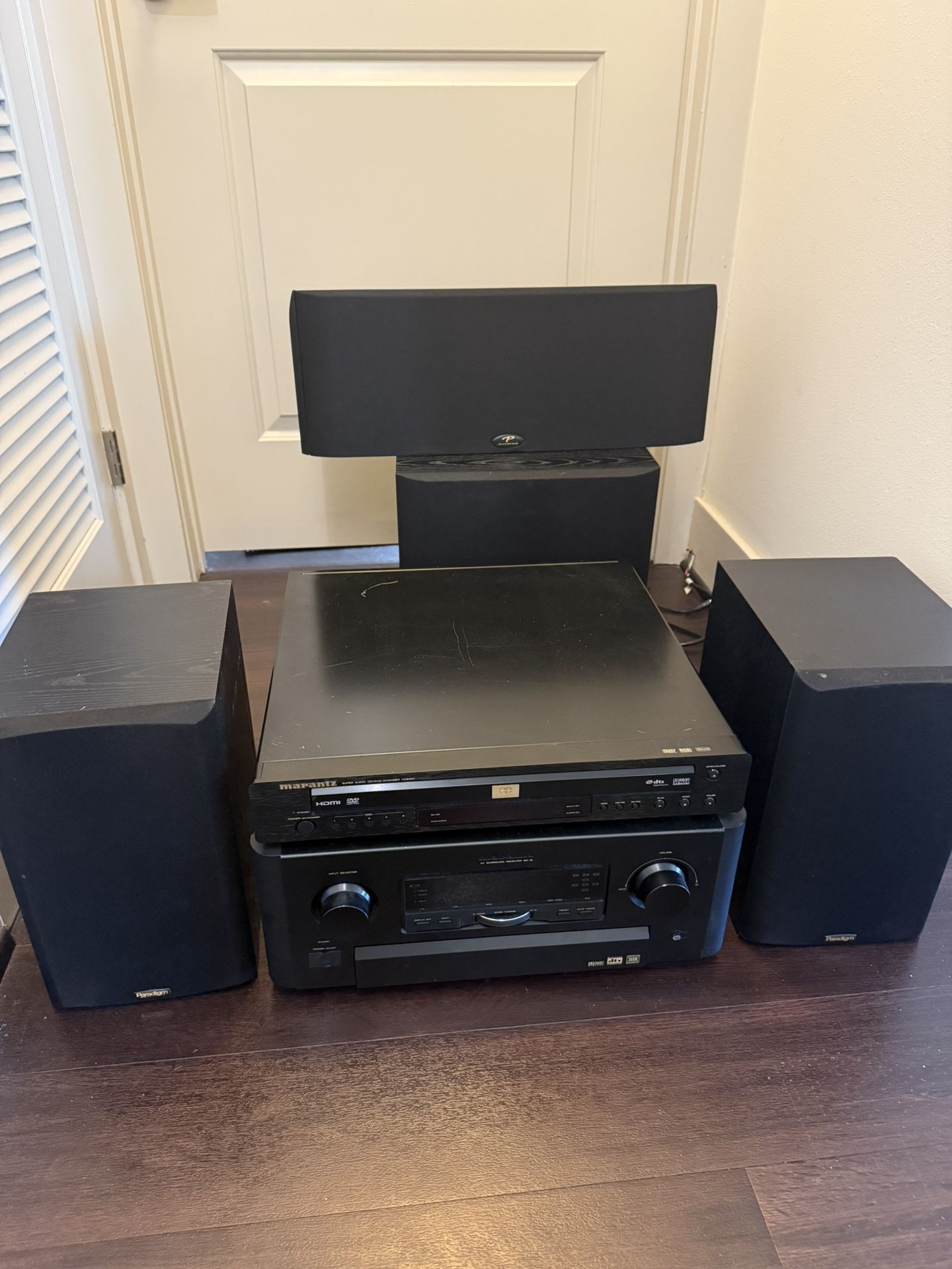 Marantz 5 Disc Changer Super Audio, With Paradigm Speaker Set