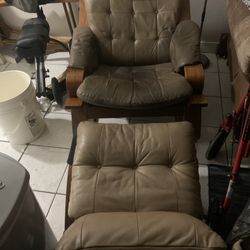 AUTHENTIC COPENHAGEN  LOUNGE-CHAIR W/ Foot Stool 