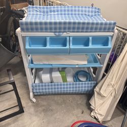 Baby Changing Table With Baby Bathtub & Storage 