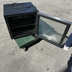 Insignia Mini Fridge 