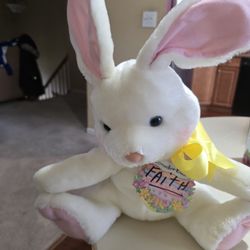 HALLMARK EASTER BUNNY PLUSH NEW