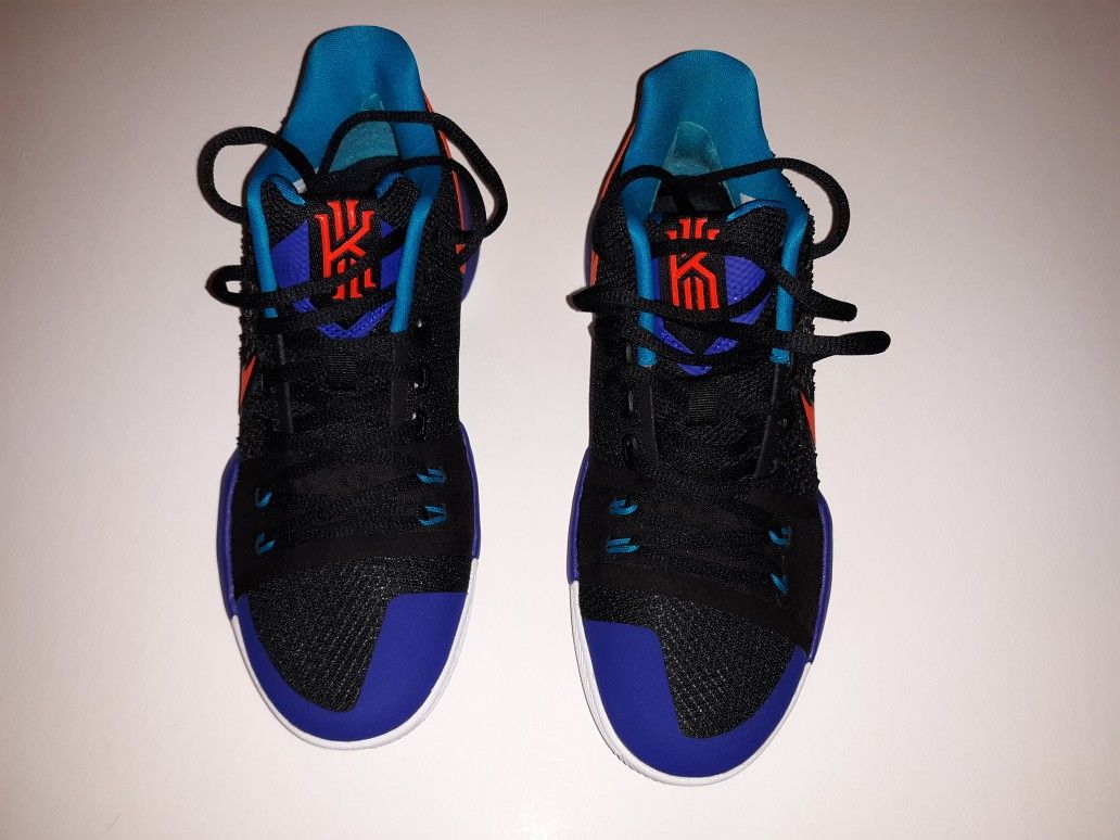 NEW Nike Kyrie Kyrache Light Size