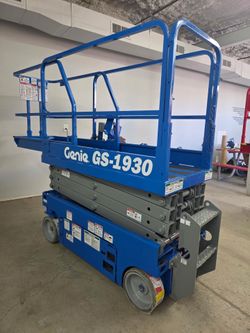 2016 Genie Scissor Lift