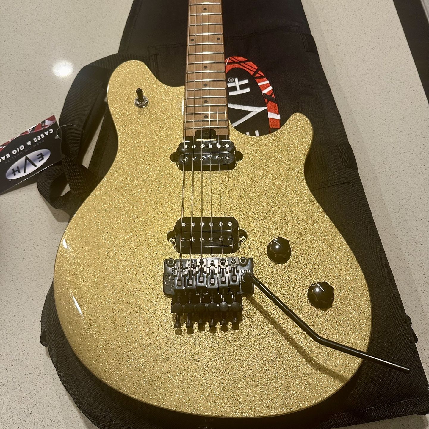 EVH Wolfgang WG Standard - Gold Sparkle w/ Baked Maple Fingerboard