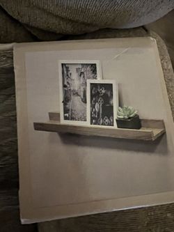 Floating Ledge Frame/Item Holder