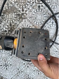 Dewalt sander 30$