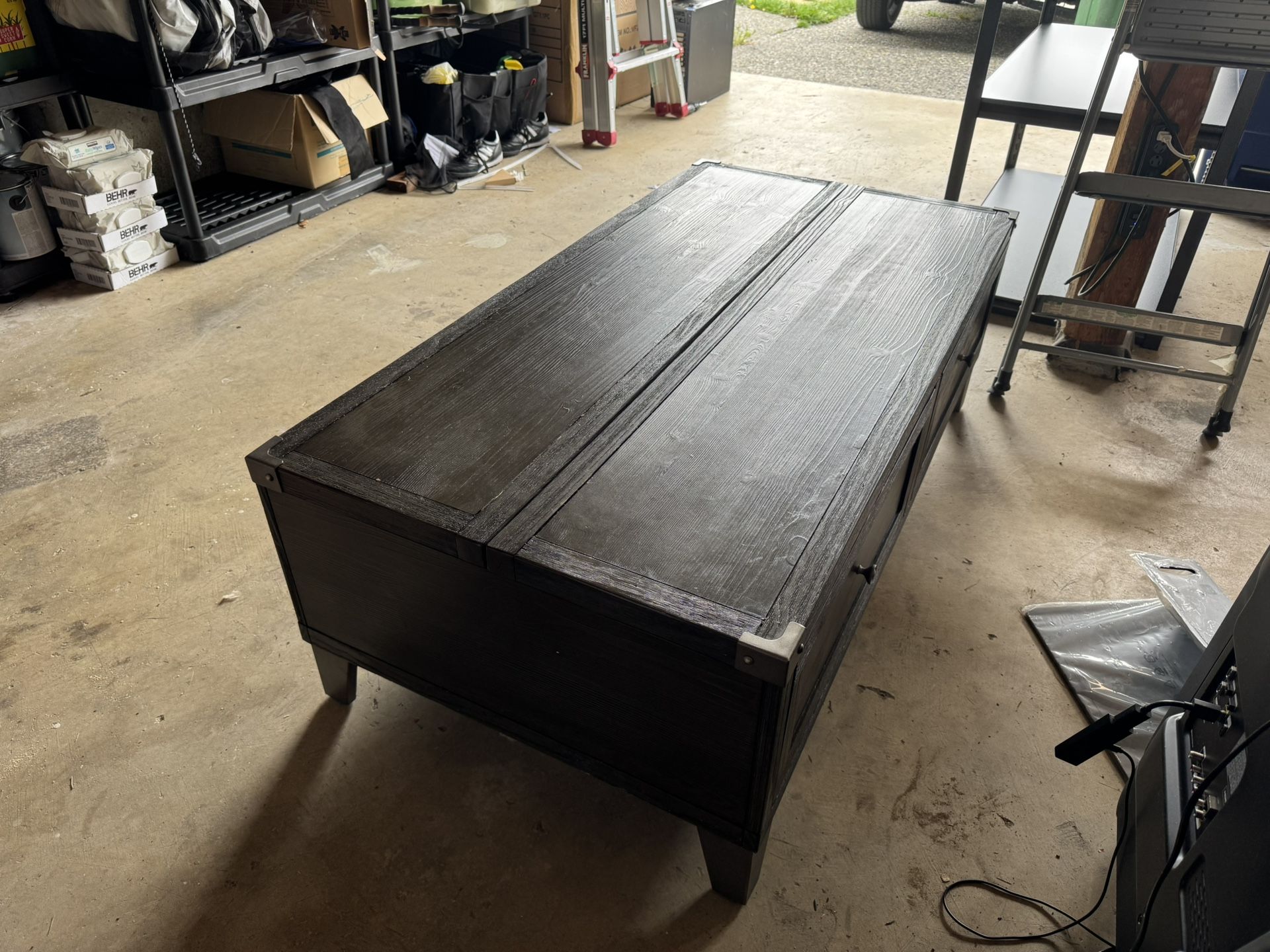Free Ashley Todoe Lift Top Coffee Table