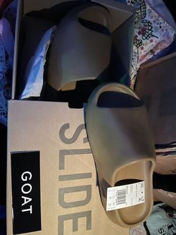 Yeezy Slides