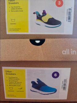 Brand NEW boy Sneakers (No LACE)