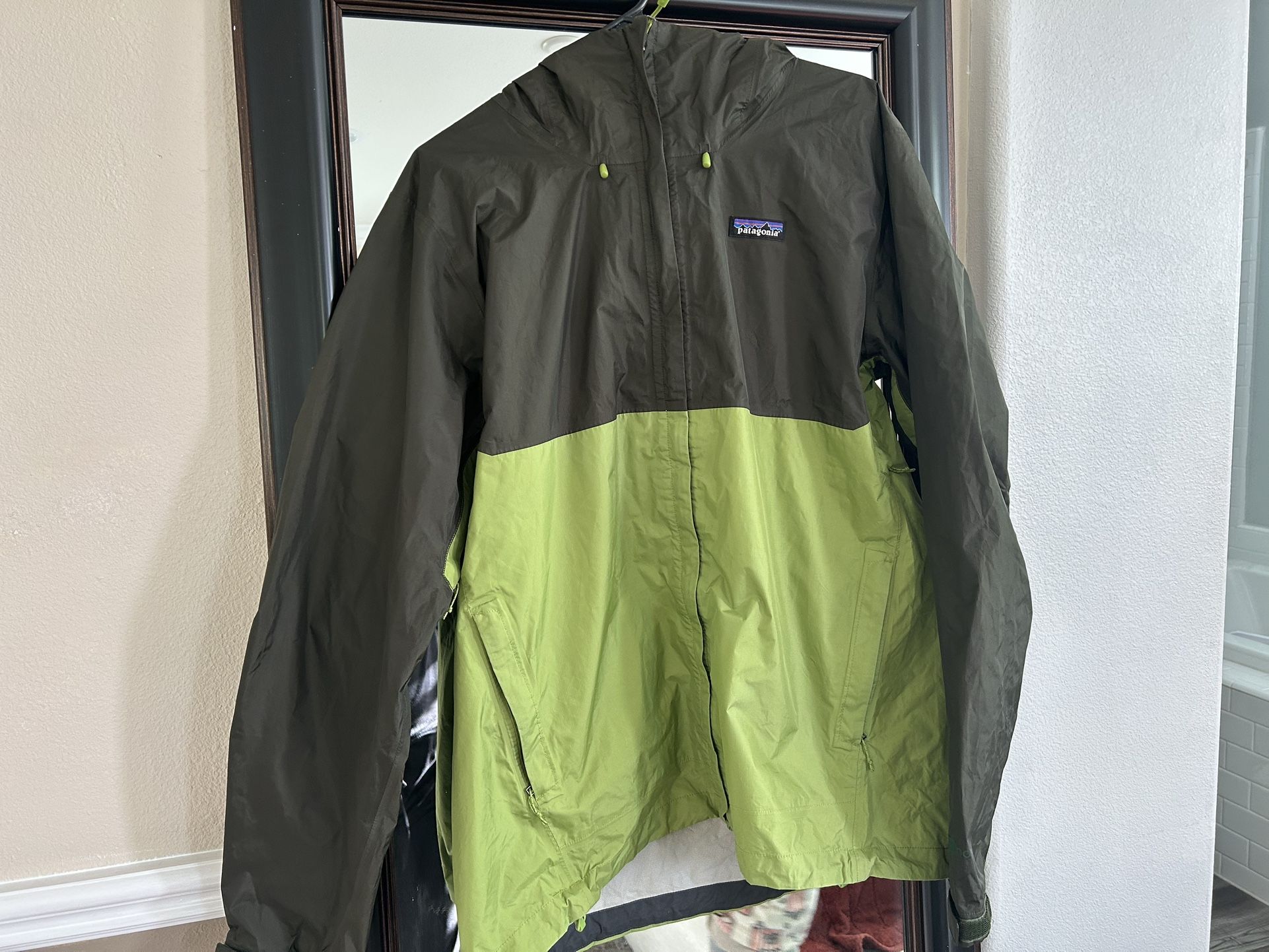 Men’s Patagonia Windbreaker Jacket