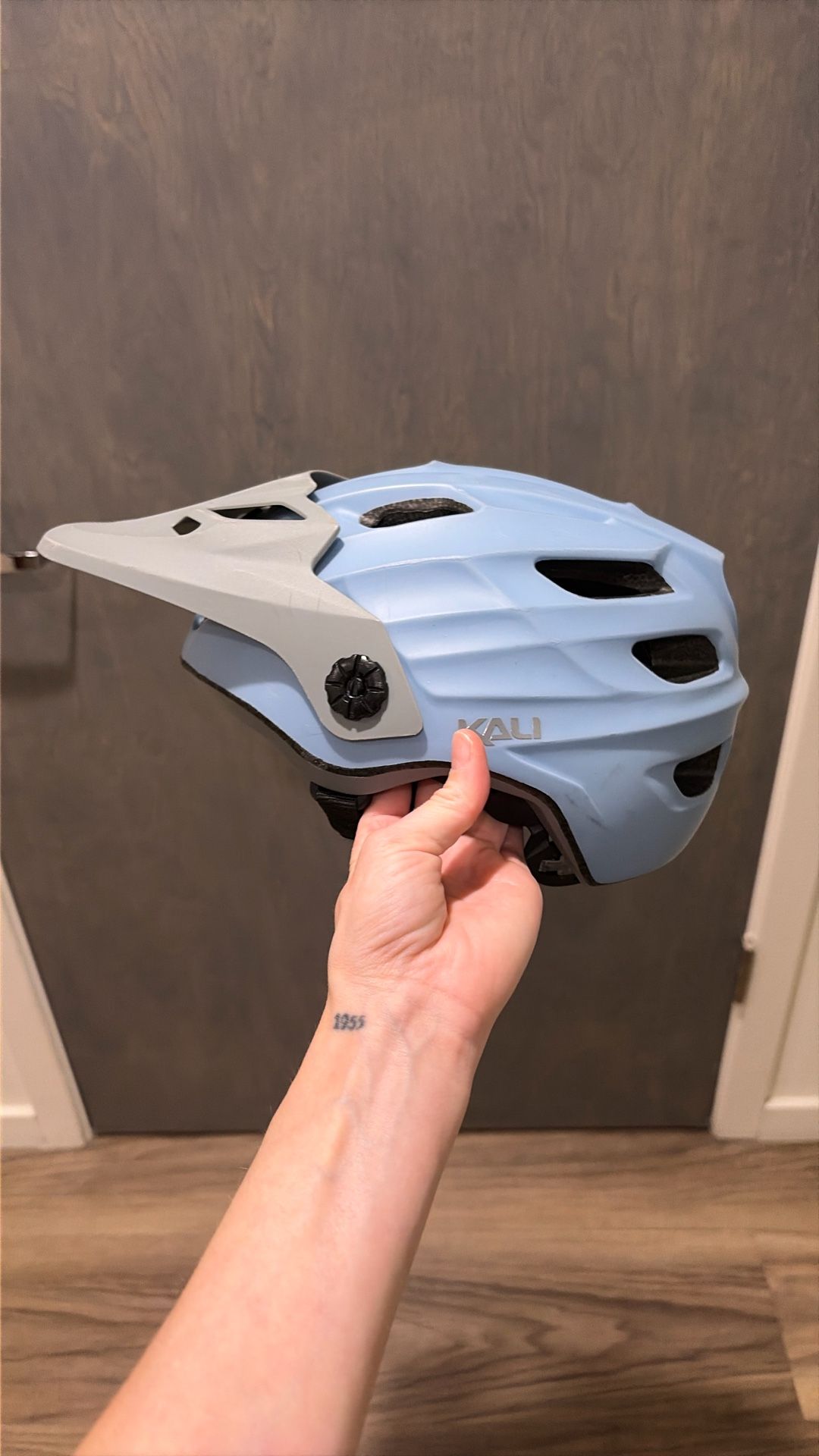 Like New Kali Helmet