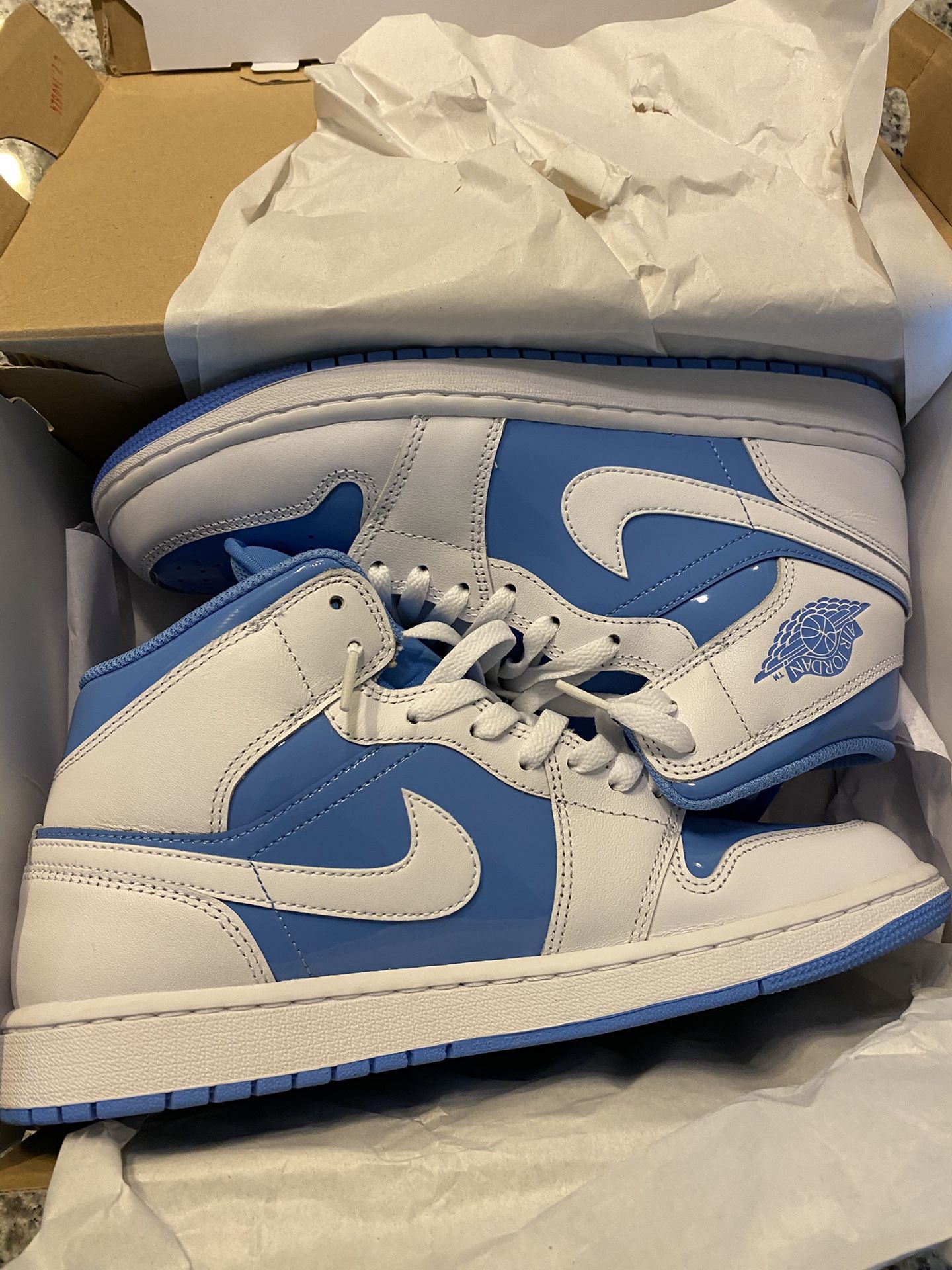 Air Jordan 1 mid