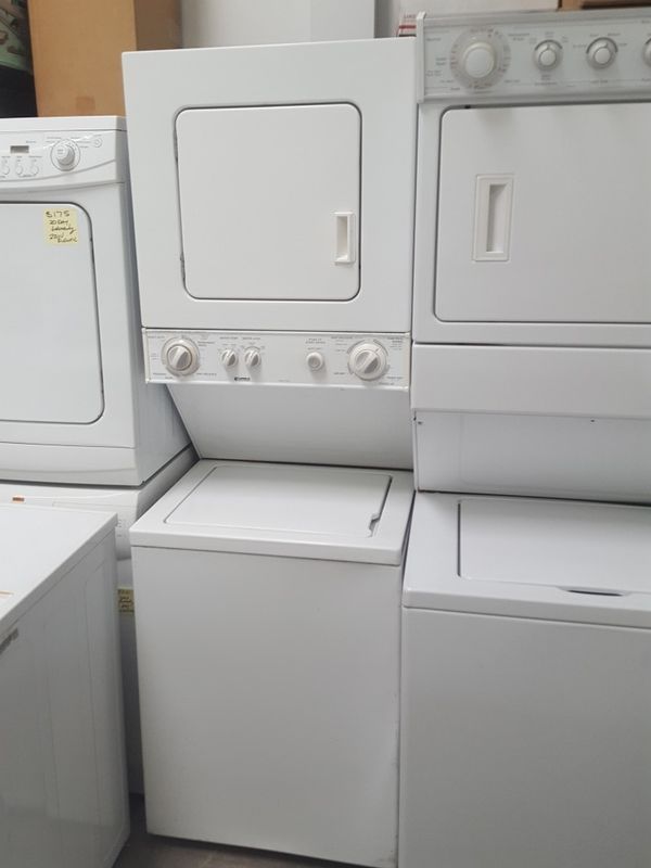 KENMORE 24"STACKED WASHER DRYER 220V ELECTRIC for Sale in Laguna Hills