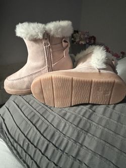 $10  Cat & Jack Toddler Girls Winter Boots size 7
