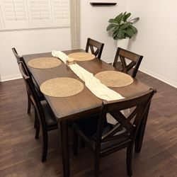 Dinning Table 