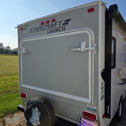 2014 StarCraft - 16ft travel trailer 