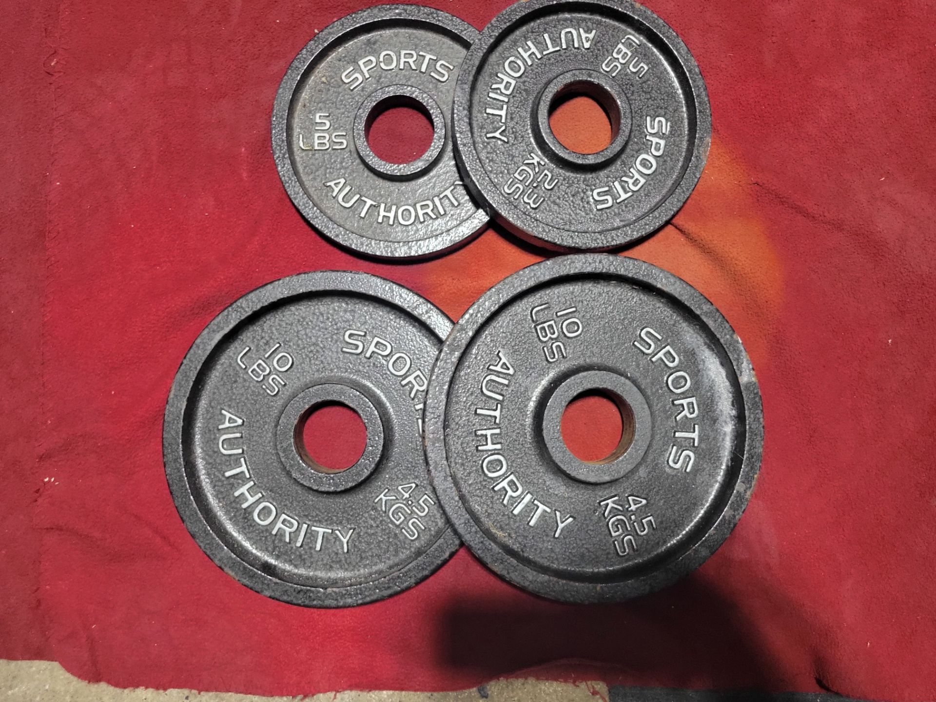 30LBs. TOTAL 2" HOLE PLATES. 2-5s. 2-10s
11525 S HALSTED DUNKIN DONUTS/7111.S WESTERN WALGREENS30$ CASH ONLY. AS IS