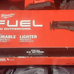 Milwaukee M18 FUEL Sawzall 2821-20 
