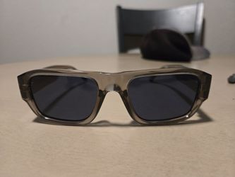 Unisex - Quay Australia (Night Cap) Sunglasses. Gray frame Navy Polarized Lenses. Comes with a case. Worn a handful of times, like new.