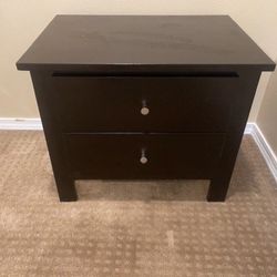 BLACK BEDSIDE TABLE!!!