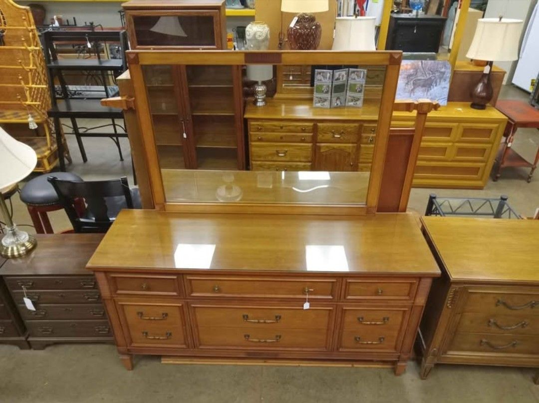 Dixie Dresser with Mirror & Head/Footboard