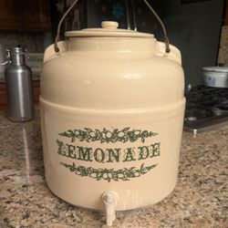 Vintage/Antique/Mid Century Lemonade Crock With Lid