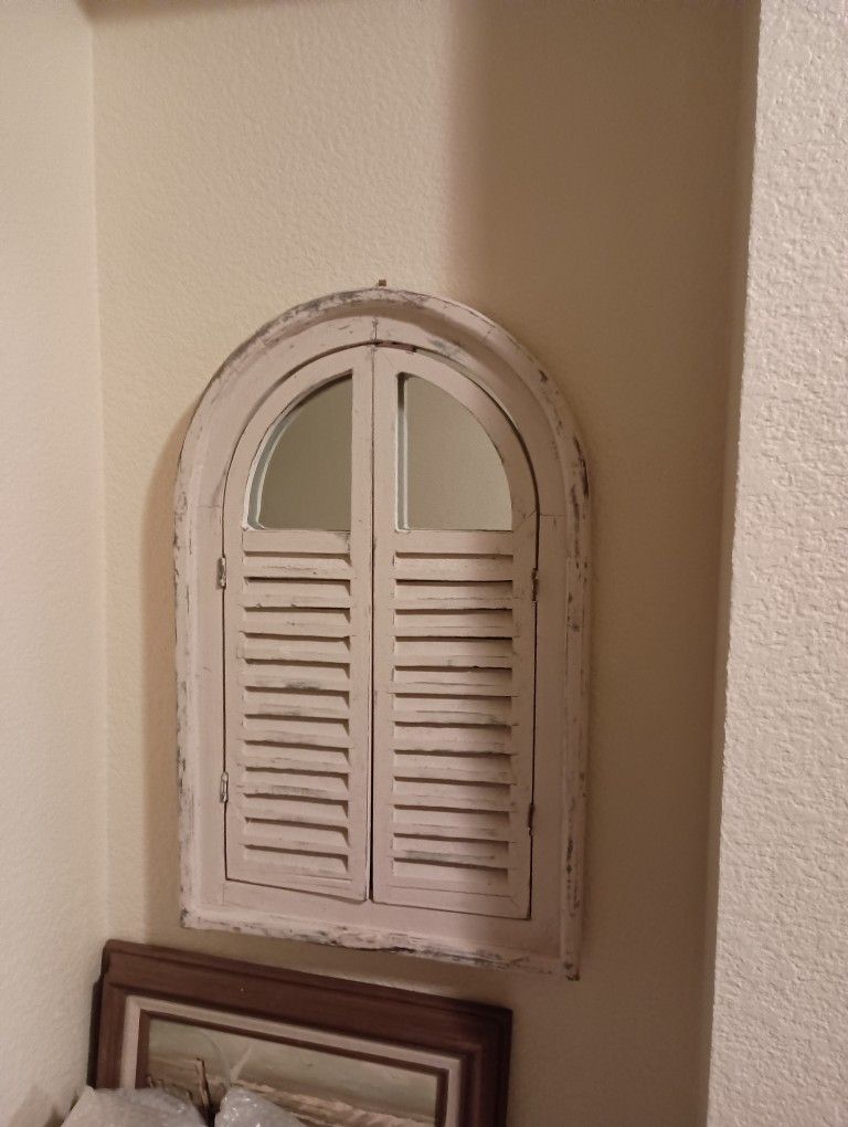 Antique Farmhouse Style Mirror