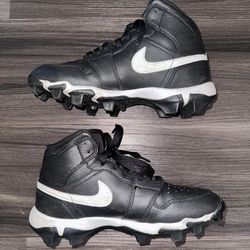 Jordan 1 Kids’ Mid Multisport Cleats